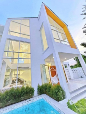 Luxury Pool Villa 99